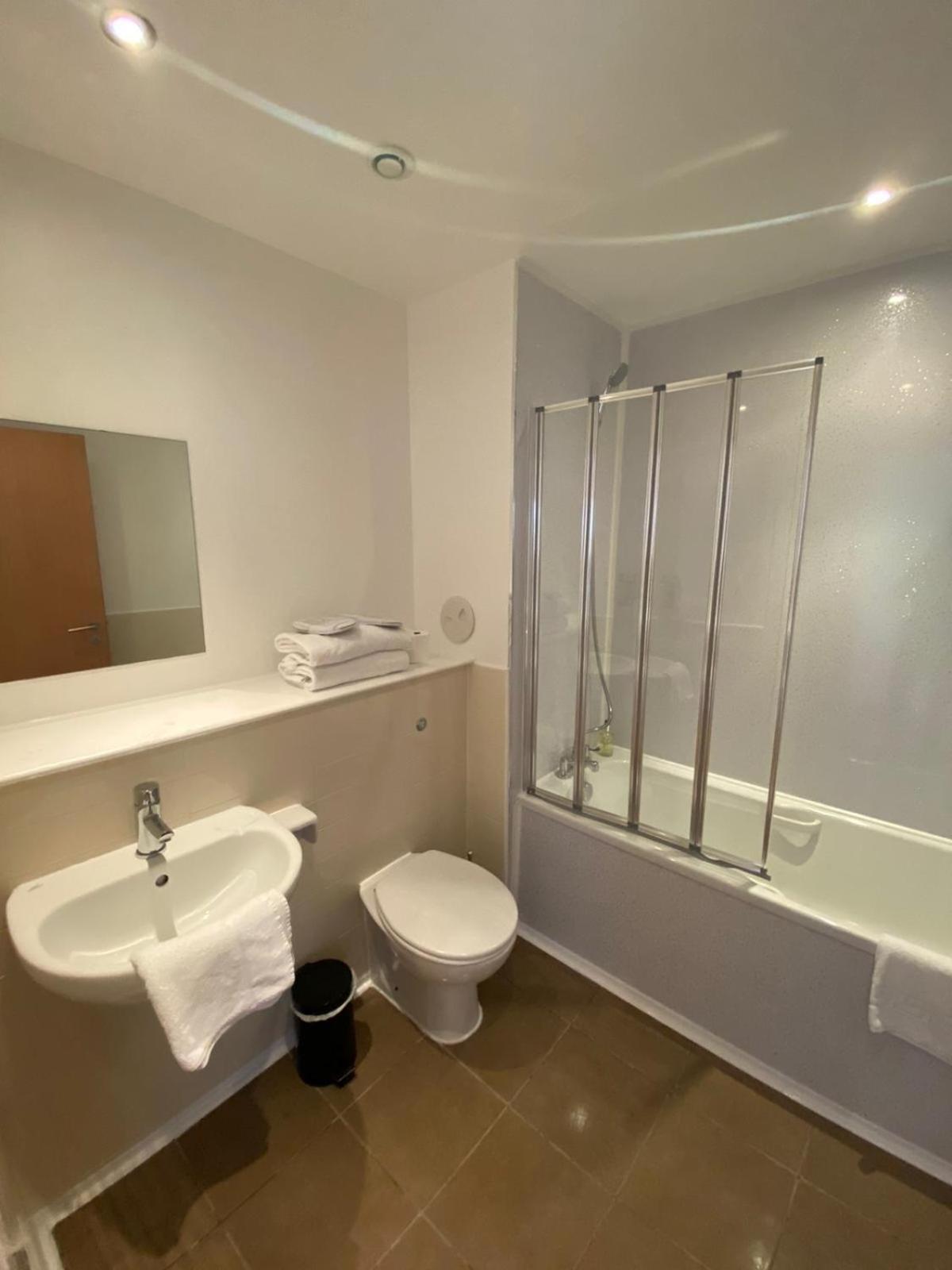 Grand Harbour Apartments Эдинбург Экстерьер фото
